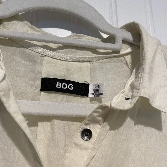 BDG Cream Madison Popover Top Lightweight Size Large - Picture 5 of 7